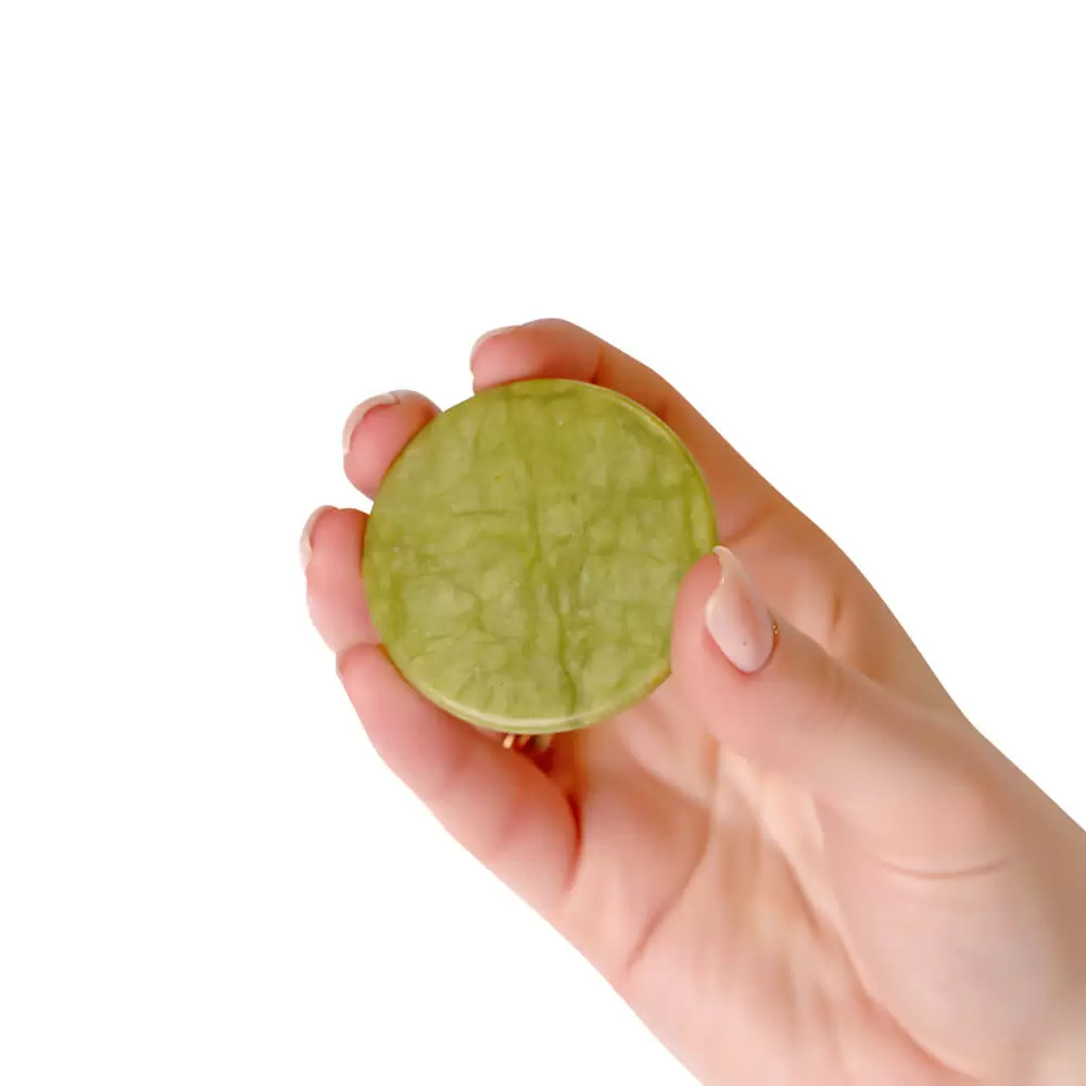 Нефритовый камень для клея при наращивании ресниц